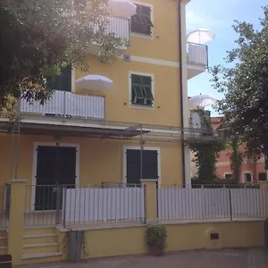 https://creuza-de-ma-la-spezia.hotelitalianriviera.com